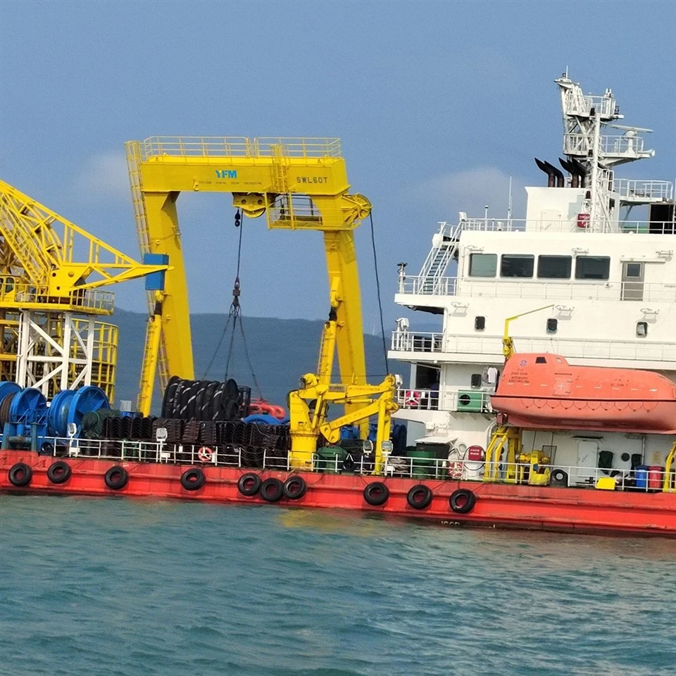 Deck Cranes for Research Vessel