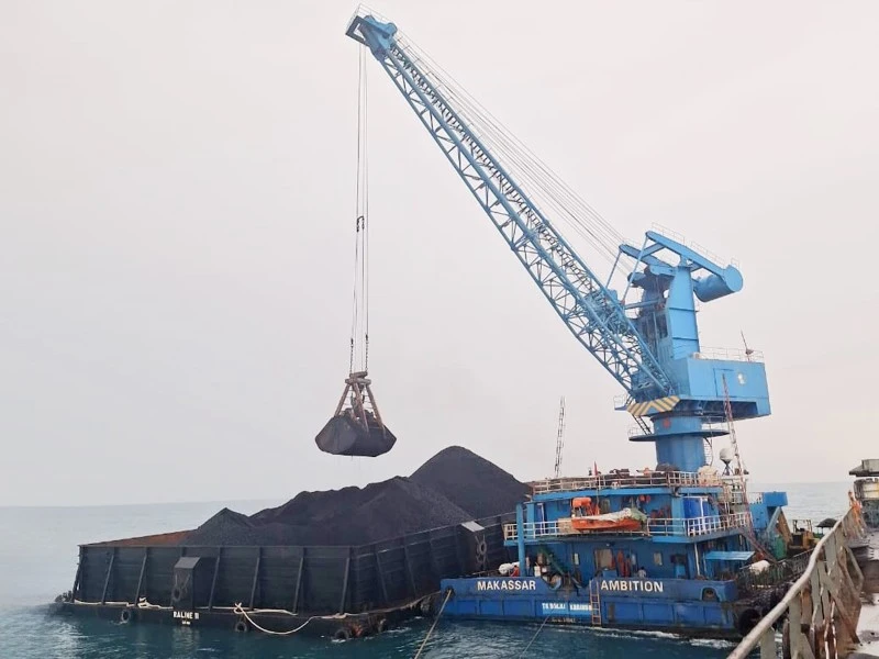 YFM crane---transshipment marine crane YFM crane---transshipment marine crane