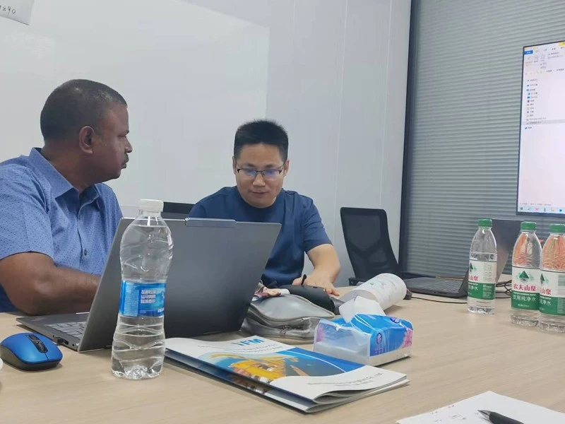 Discussing for Eccentric Offshore Grab Crane Discussing for Eccentric Offshore Grab Crane